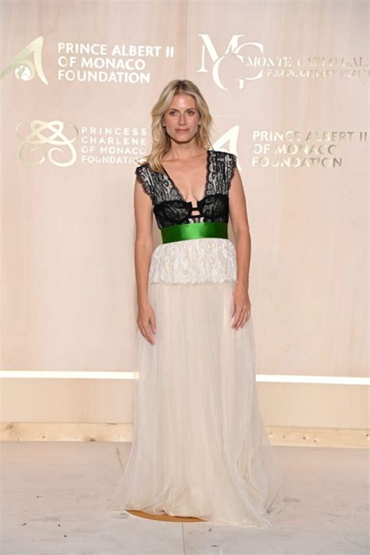 Abigail Laurent Height, Weight, Net Worth, Age, Birthday, Wikipedia, Who, Nationality, Biography