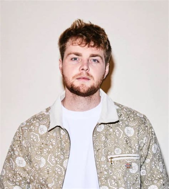 
Alexander Warren Height, Weight, Net Worth, Age, Birthday, Wikipedia, Who, Nationality, Biography 