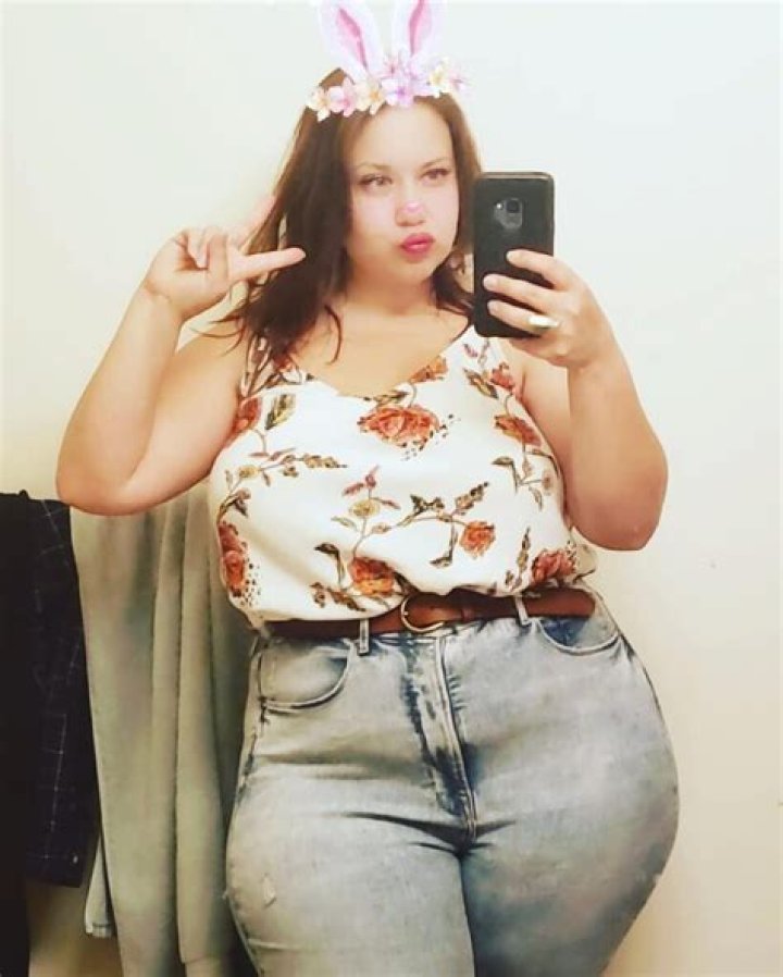 
Allie Malloy Height, Weight, Net Worth, Age, Birthday, Wikipedia, Who, Instagram, Biography 