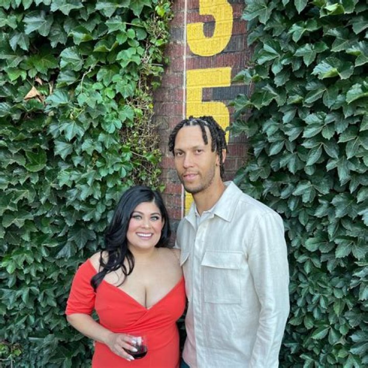 
Andrelton Simmons Wife Gabriella Simmons Is A Makeup Artist 