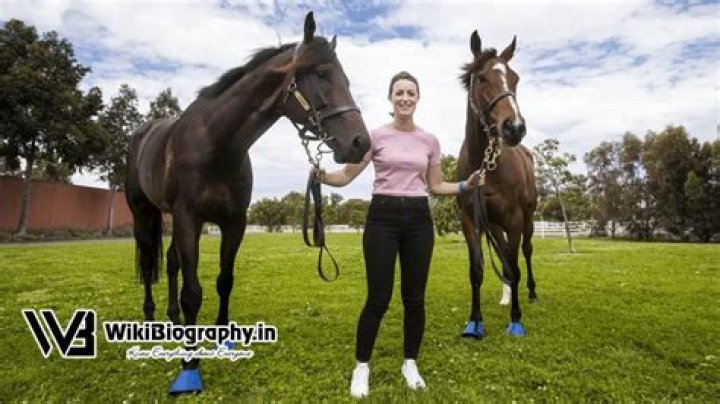 Annabel Neasham Height, Weight, Net Worth, Age, Birthday, Wikipedia, Who, Instagram, Biography