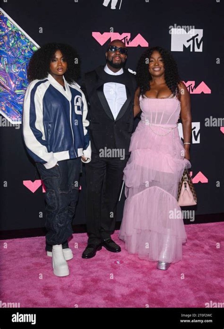 Are Heather Hunter & Wyclef Jean In A Relationship? Internet Discusses Wife Claudinette Jean As The Rumors Continue