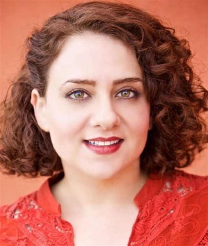 Artemis Pebdani Height, Weight, Net Worth, Age, Birthday, Wikipedia, Who, Instagram, Biography