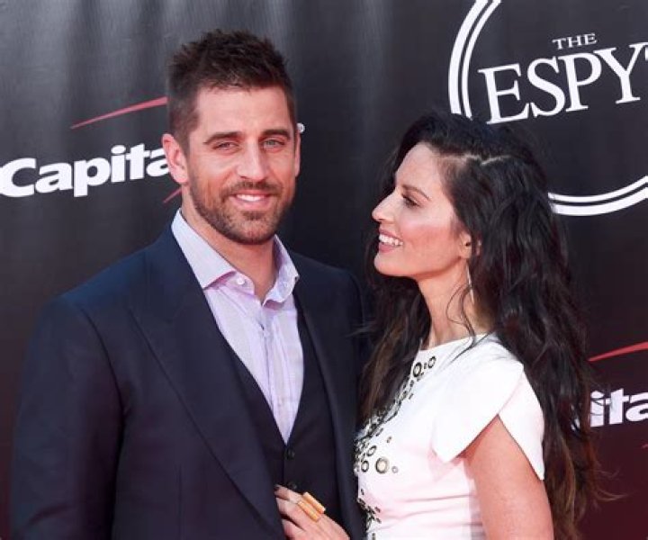 
‘Blu Of Earth’ Girlfriend Charlotte Brereton And Aaron Rodgers Relationship Timeline 