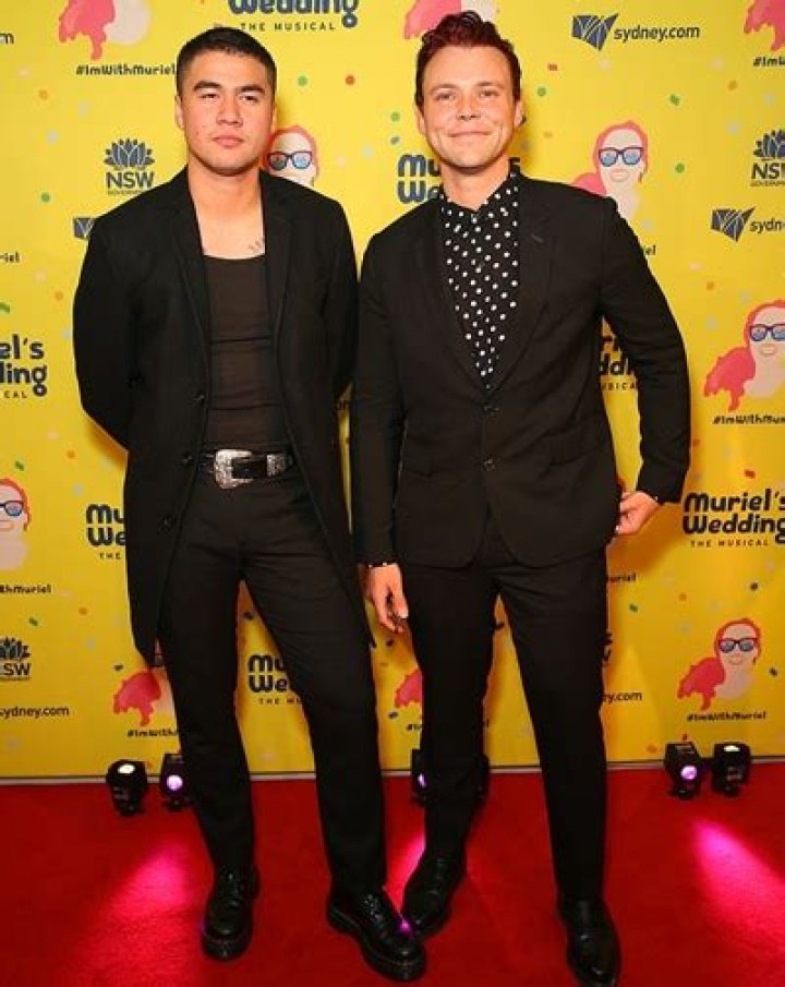 Calum Hood Height, Weight, Net Worth, Age, Birthday, Wikipedia, Who, Nationality, Biography