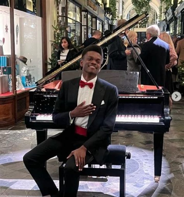 Camden Stewart Height, Weight, Net Worth, Age, Birthday, Wikipedia, Who, Instagram, Biography