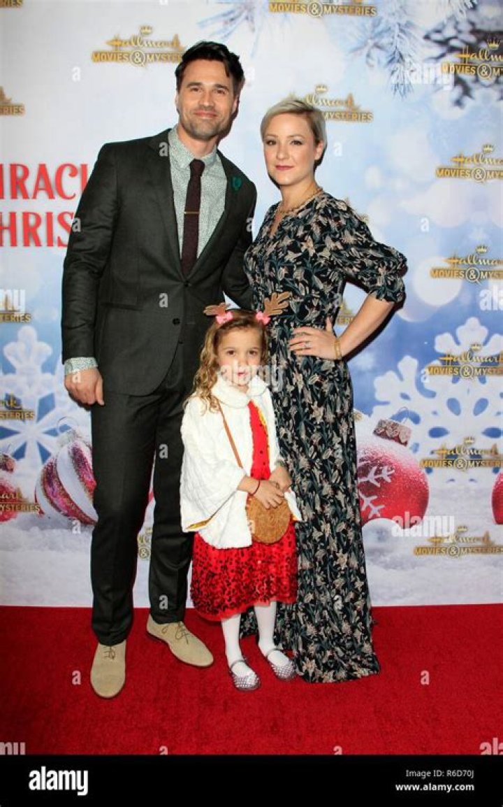 
Cary Elwes Daughter Dominique Elwes Is The Most Precious Star In His Family 