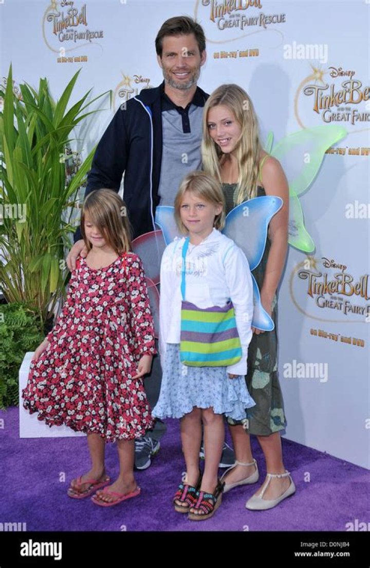 Celeste Van Dien Height, Weight, Net Worth, Age, Birthday, Wikipedia, Who, Instagram, Biography