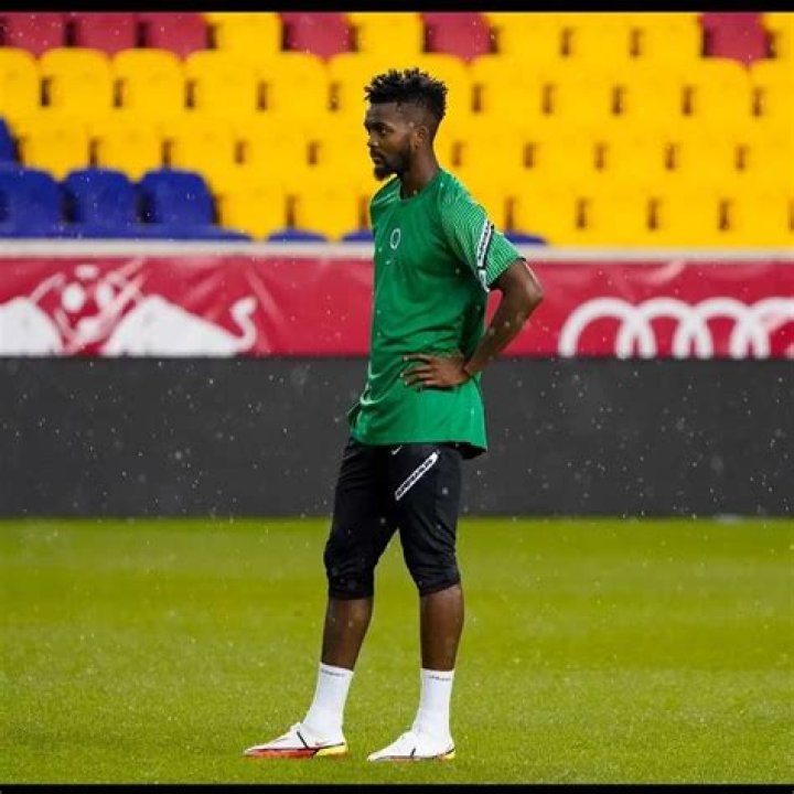 
Chidozie Awaziem Height, Weight, Net Worth, Age, Birthday, Wikipedia, Who, Instagram, Biography 