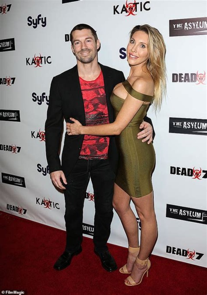 
Chloe Lattanzi’s Net Worth Continue To Increase Along With Husband James Driskill 