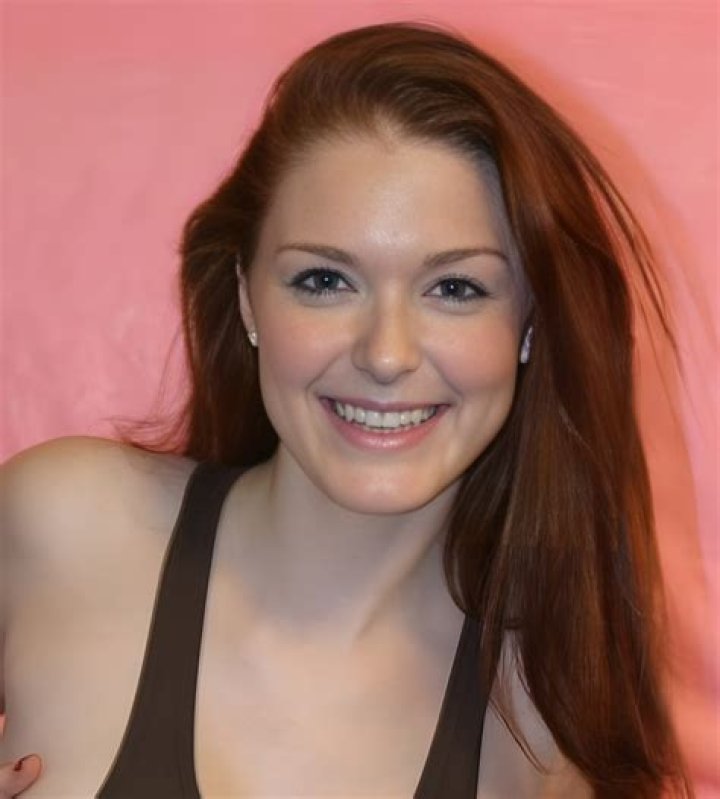 
Chloe Taylor Height, Weight, Net Worth, Age, Birthday, Wikipedia, Who, Nationality, Biography 