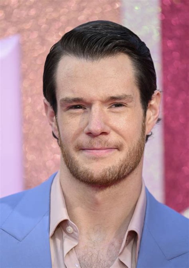 Connor Swindells Height, Weight, Net Worth, Age, Birthday, Wikipedia, Who, Nationality, Biography