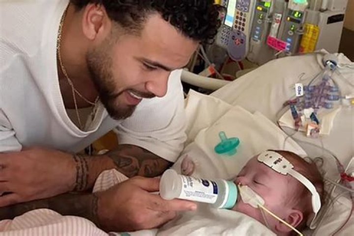 
Cory Wharton Reveals Baby Daughter Is Off a Ventilator After Surgery: ‘Steps in the Right Direction’ 