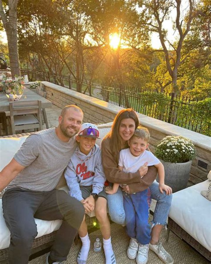 
Cutter Dykstra – Family Life and Facts About Jamie-Lynn Sigler’s Husband 