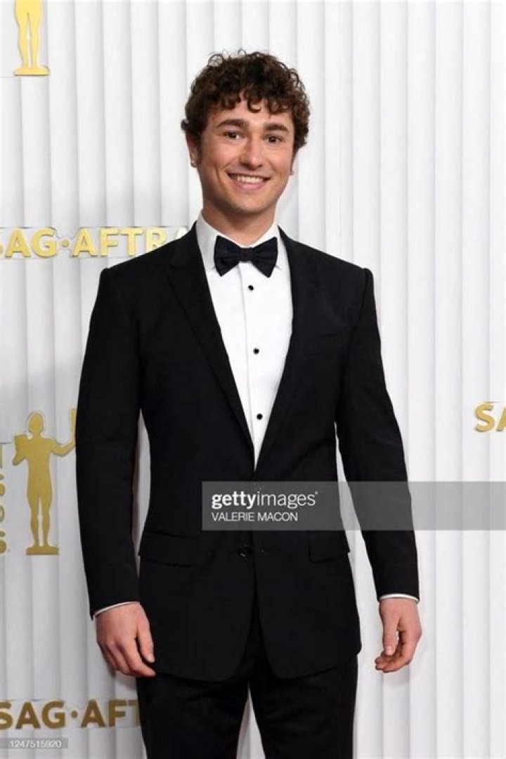 
Daniel LaBelle Height, Weight, Net Worth, Age, Birthday, Wikipedia, Who, Nationality, Biography 