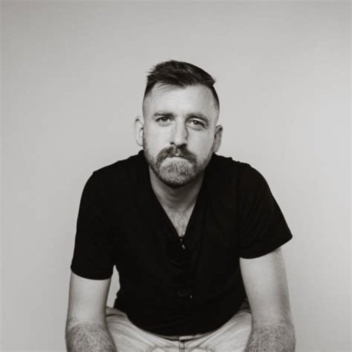 
Dara Munnis Height, Weight, Net Worth, Age, Birthday, Wikipedia, Who, Nationality, Biography 