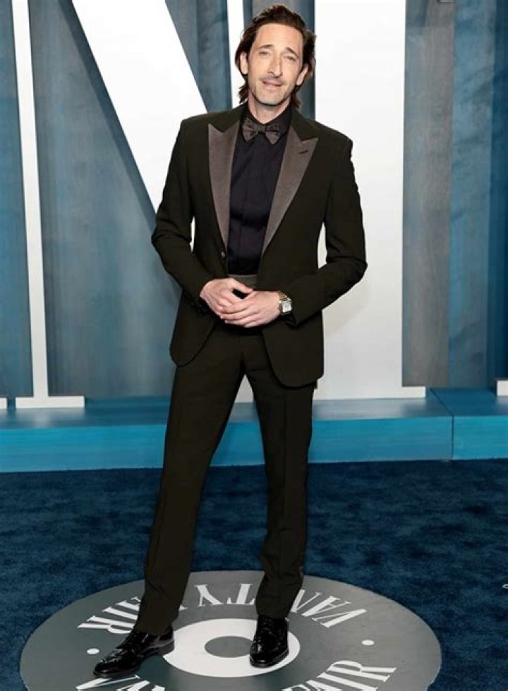 
Dean Brody Height, Weight, Net Worth, Age, Birthday, Wikipedia, Who, Instagram, Biography 