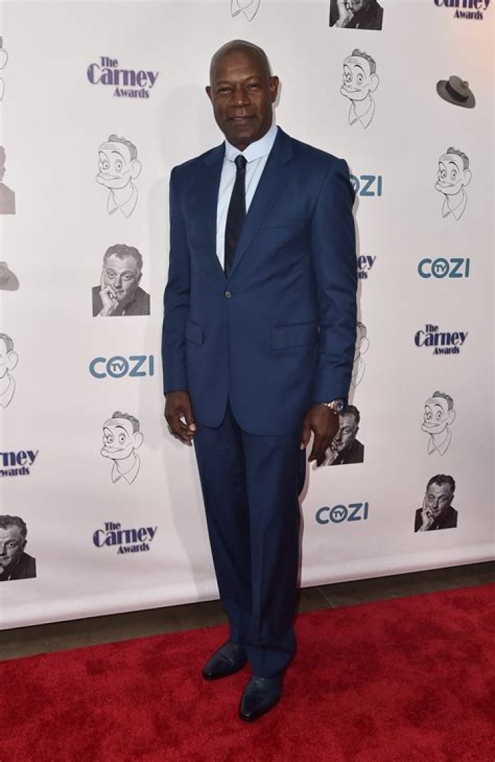 Dennis Haysbert Height, Weight, Net Worth, Age, Birthday, Wikipedia, Who, Instagram, Biography