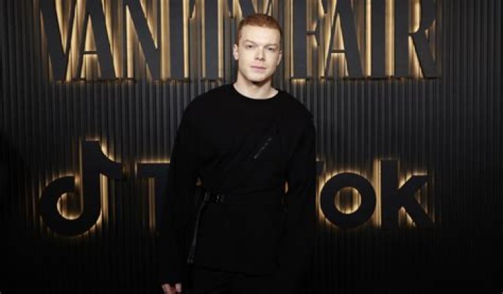 
Dominic Monaghan Height, Weight, Net Worth, Age, Birthday, Wikipedia, Who, Nationality, Biography 