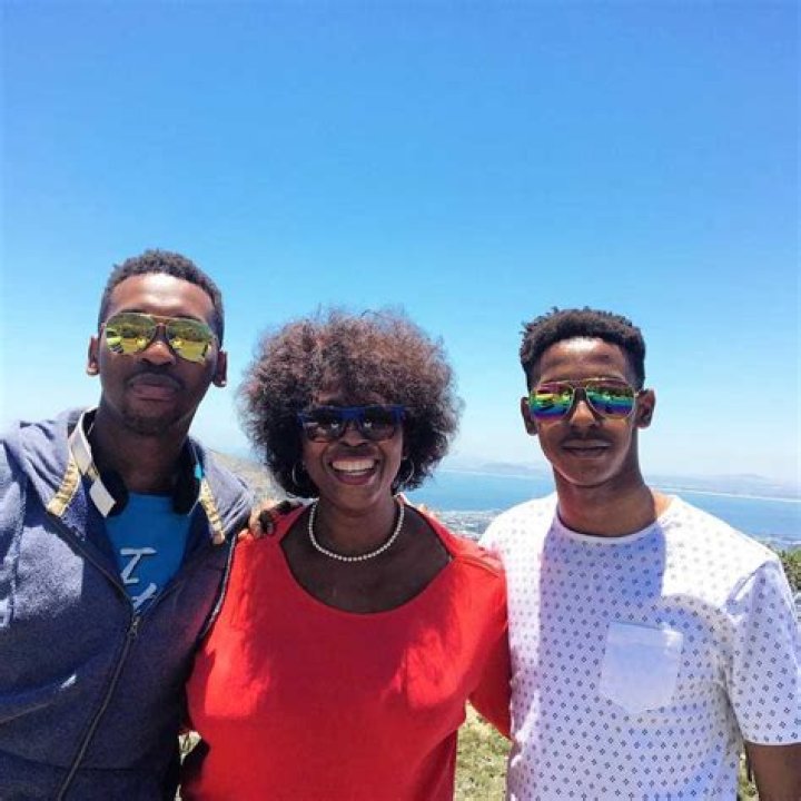 
Dr Makhosi Khoza Husband Ntela Sikhosana, Age Gap and Family Facts 