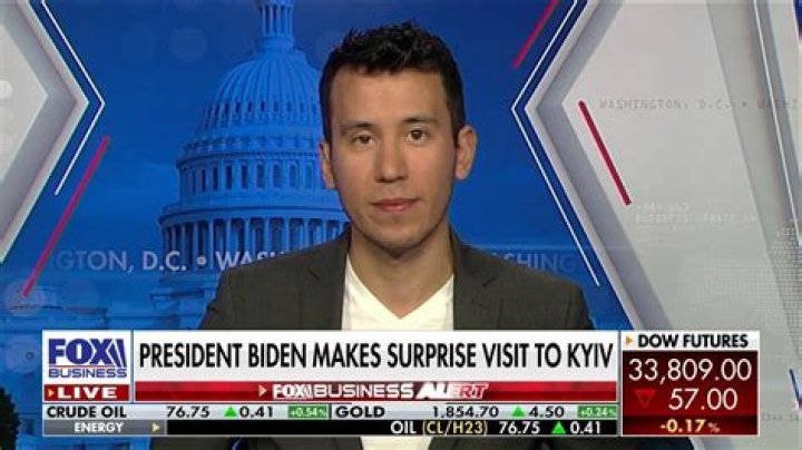 
Eddie Scarry Height, Weight, Net Worth, Age, Birthday, Wikipedia, Who, Nationality, Biography 