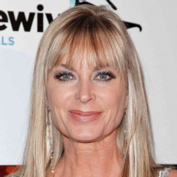 
Eileen Davidson Age: How Old Is She? Soap Opera Star Career Highlights 