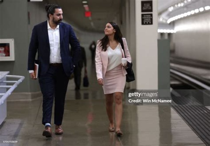 EJ Bonilla Height, Weight, Net Worth, Age, Birthday, Wikipedia, Who, Nationality, Biography