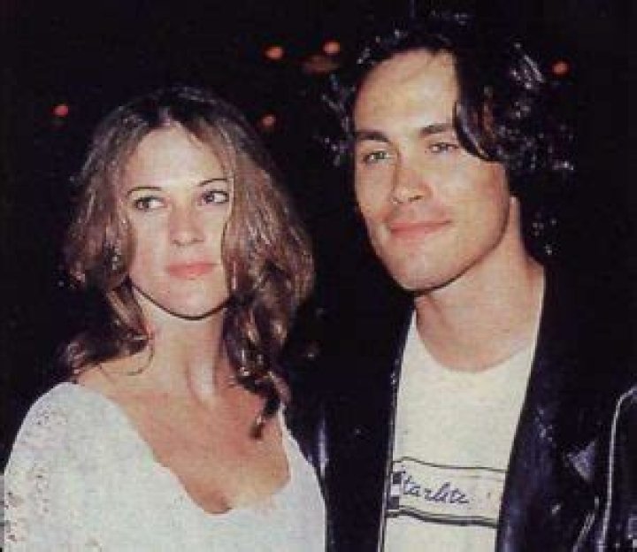 Eliza Hutton Height, Weight, Net Worth, Age, Birthday, Wikipedia, Who, Nationality, Biography