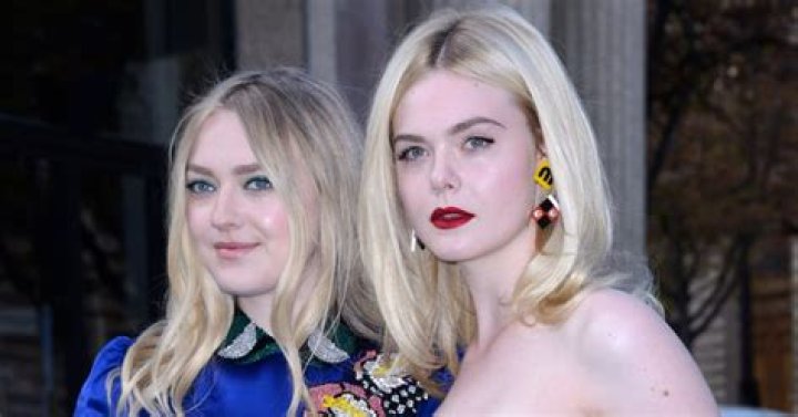 Elle Fanning Vs Dakota Fanning Net Worth – How Rich Are They In 2022?
