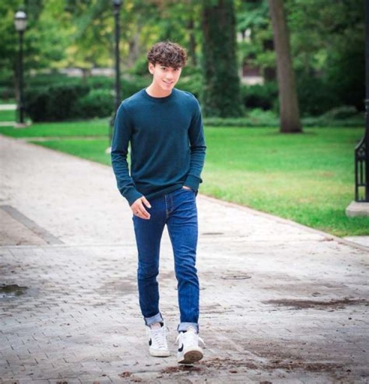 
Emmett Benito Height, Weight, Net Worth, Age, Birthday, Wikipedia, Who, Nationality, Biography 