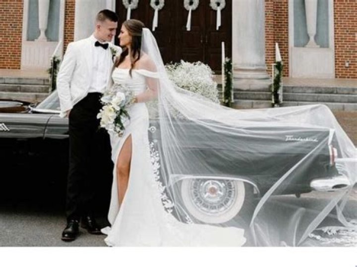 
Evan Mcpherson Wife Or Girlfriend – Is He Married? 