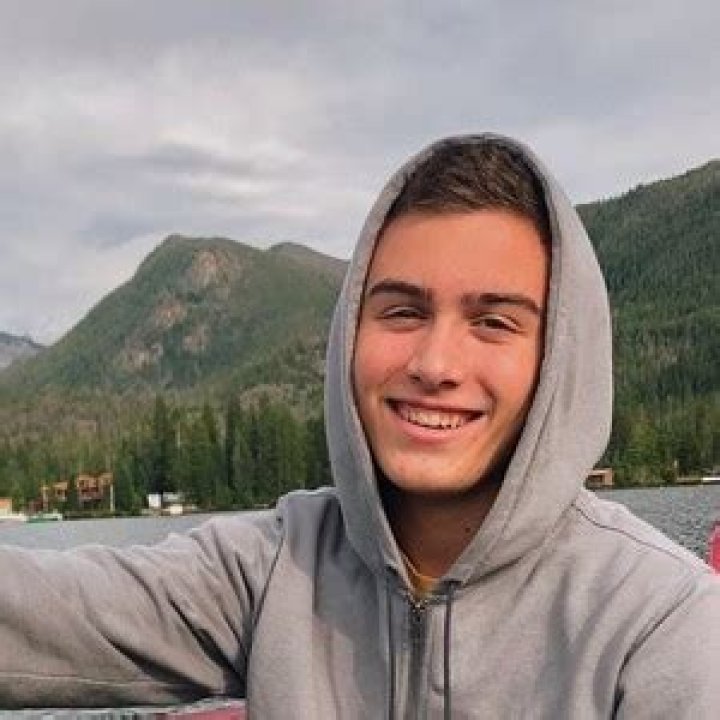 
Evan Palmblad Height, Weight, Net Worth, Age, Birthday, Wikipedia, Who, Nationality, Biography 