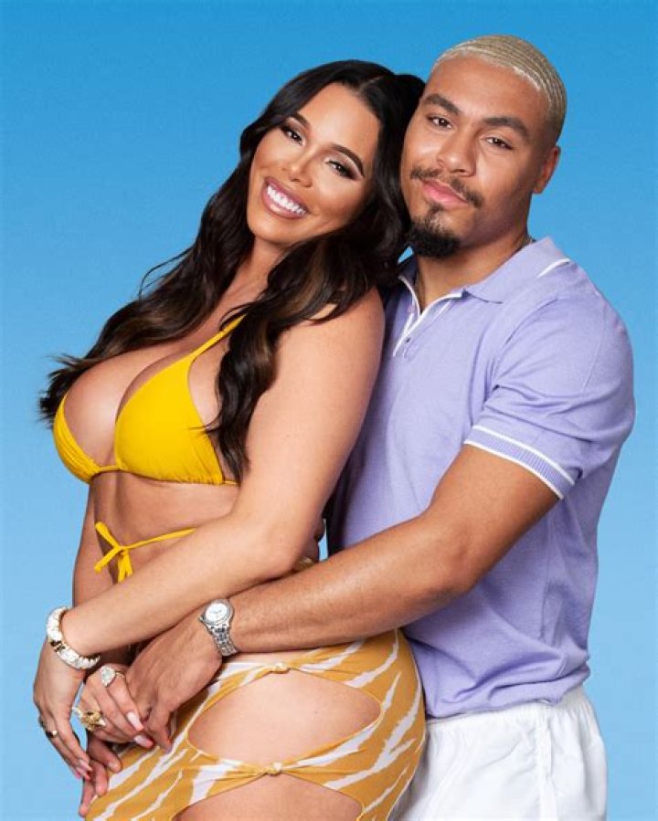 Ex on the Beach Couples 2023: Lola De Lepine Relationship With Sorinn Lillico and Ex-Boyfriend Christopher