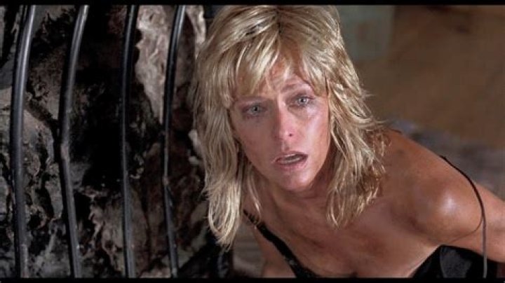 
Farrah Fawcett’s Relationships History: A List of All The Boyfriends She Dated 