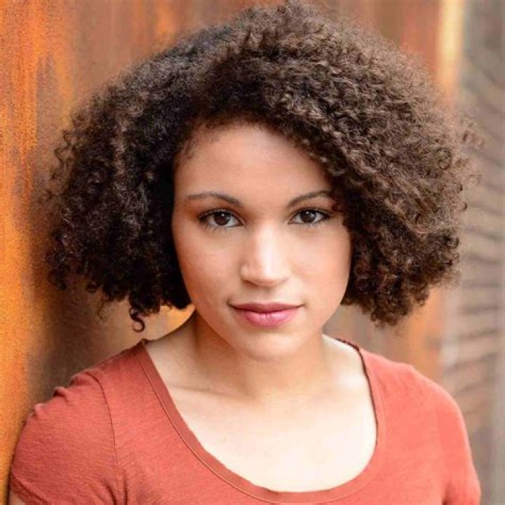 Gabrielle Byndloss Height, Weight, Net Worth, Age, Birthday, Wikipedia, Who, Nationality, Biography