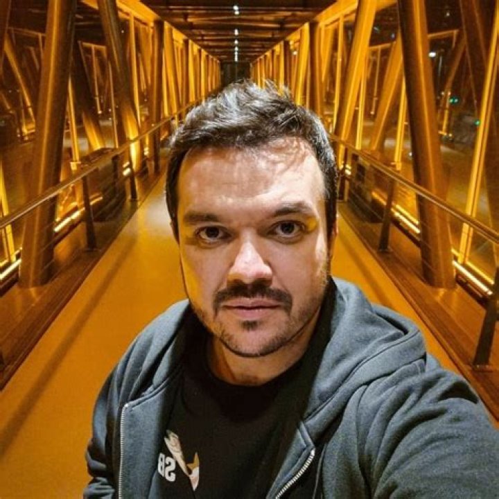 
Gaules Height, Weight, Net Worth, Age, Birthday, Wikipedia, Who, Instagram, Biography 