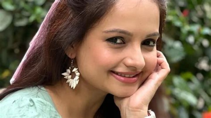 Gia Manek Height, Weight, Net Worth, Age, Birthday, Wikipedia, Who, Instagram, Biography