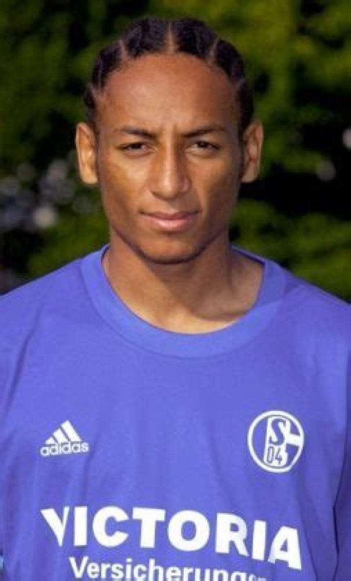 
Hiannick Kamba Height, Weight, Net Worth, Age, Birthday, Wikipedia, Who, Nationality, Biography 