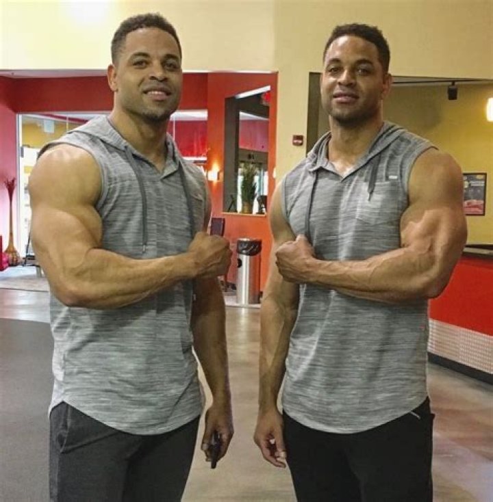 Hodgetwins Height, Weight, Net Worth, Age, Birthday, Wikipedia, Who, Nationality, Biography