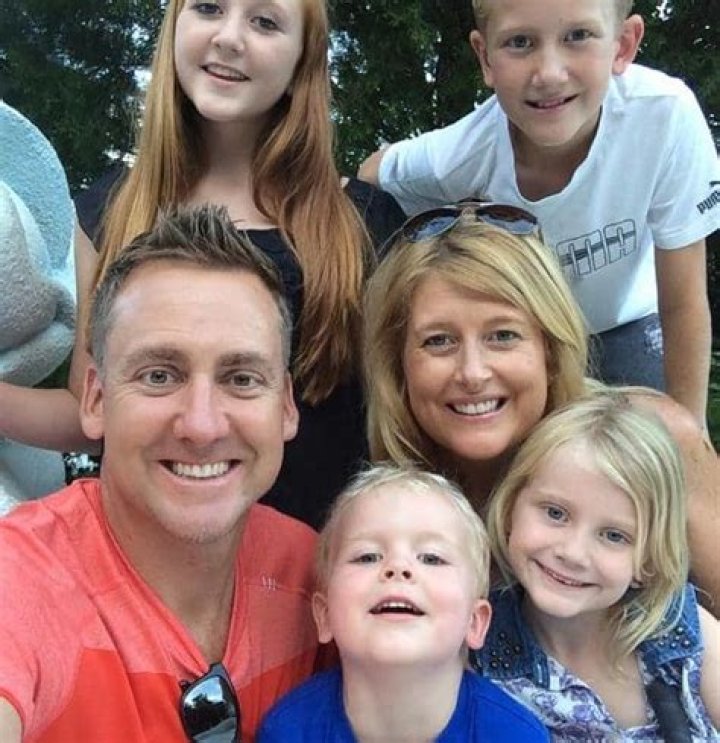 
Ian Poulter is Married to Wife: Katie Poulter. Kids. 