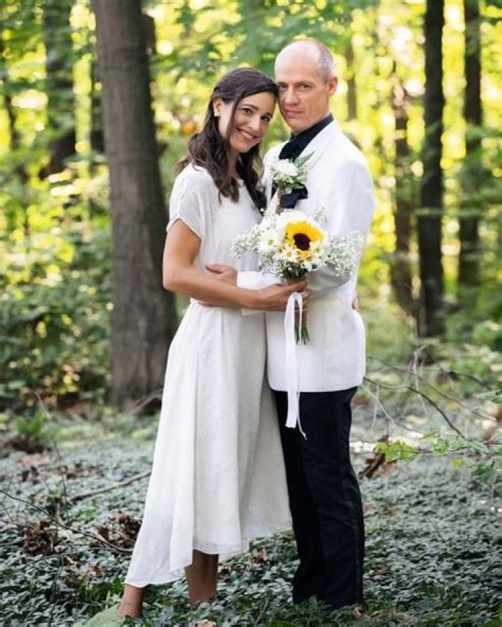 Inside Married Life of Kurt Browning Wife Alissa Czisny and Net Worth