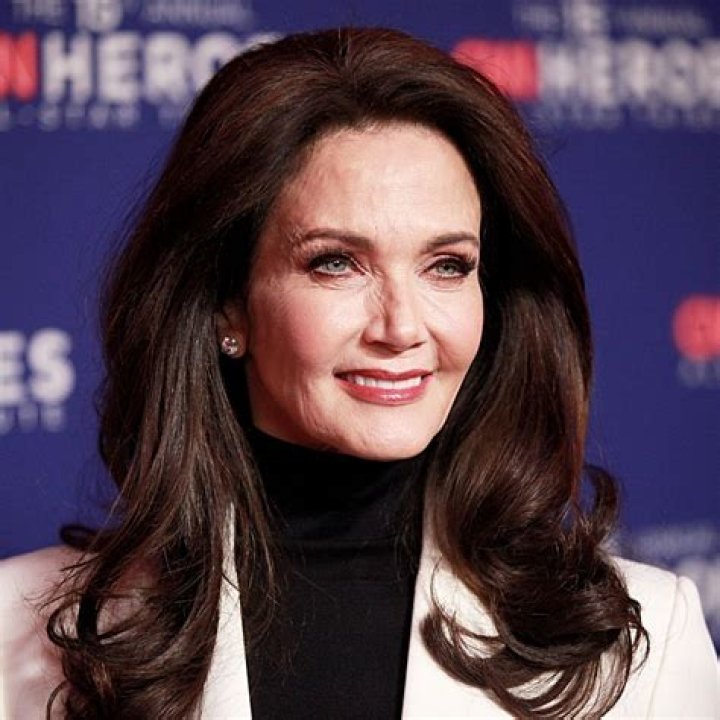 
Internet Is Concerned About Lynda Carter After The Rumors About Her Passing 