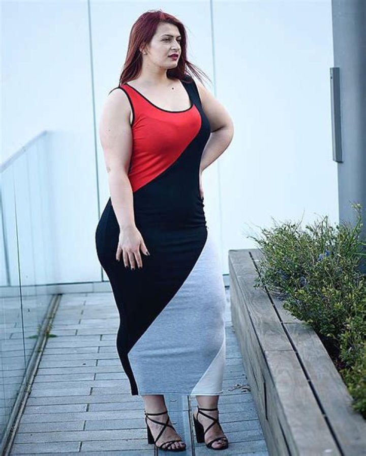 
Ioana Fit Height, Weight, Net Worth, Age, Birthday, Wikipedia, Who, Instagram, Biography 