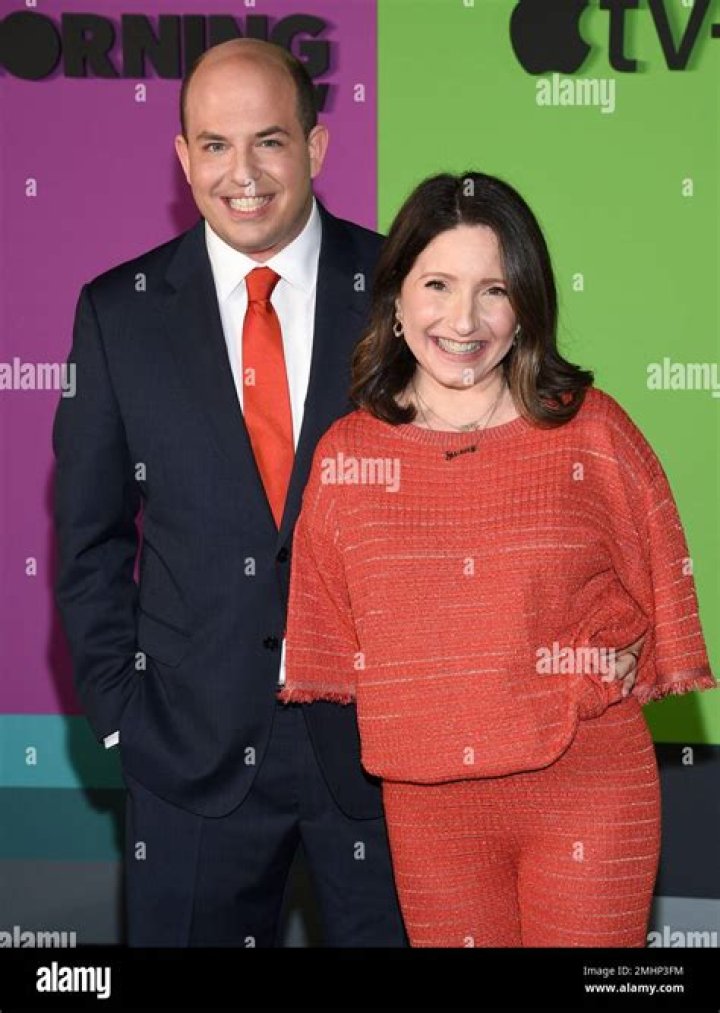 
Is Brian Stelter Married? His Bio, Age, Wedding, Wife and Email 