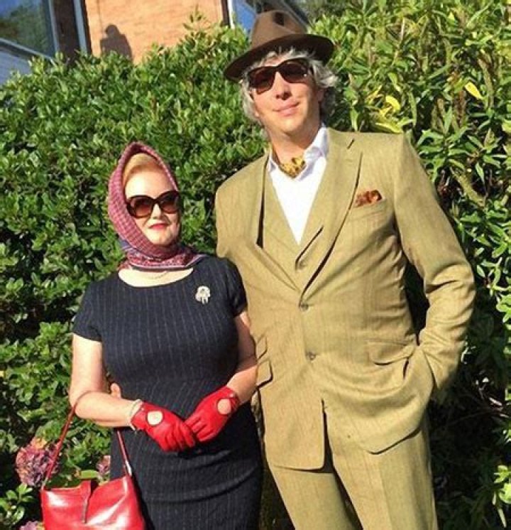 
Is Edd China Married? His Biography, Age, Wife, Family and Net worth 