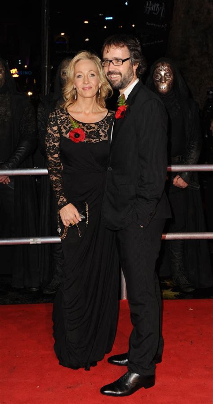 
Is Jessica Isabel Rowling Arantes Married? Her Bio, Age, Job, Net worth and Wikipedia 