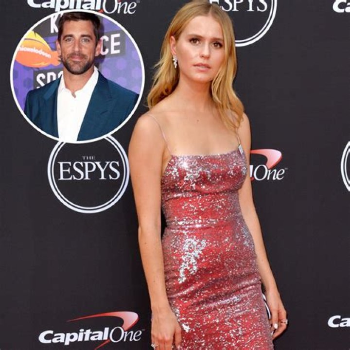 
Is Joshua Selman Married to Wife? Is he dating a girlfriend? 