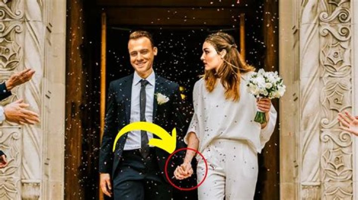 Is Kerem Bürsin Married to Wife? Or Dating Girlfriend? Kids