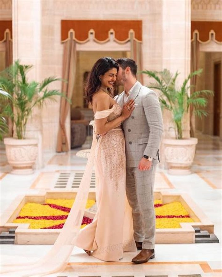 Is Lilly Singh Married? Lilly Singh Husband, Boyfriend, Parents, Age, And Height