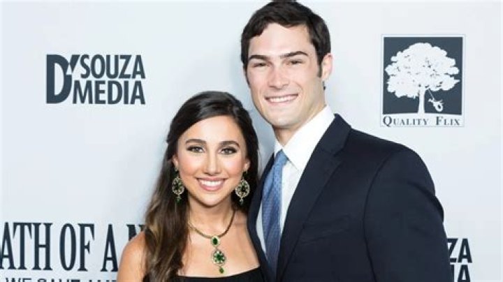 Is Saar Gill Married to Wife? Or Dating a Girlfriend?